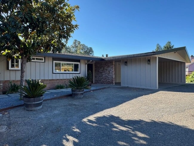 Building Photo - Stunning Deck and Pool for this Updated Mi... Rental