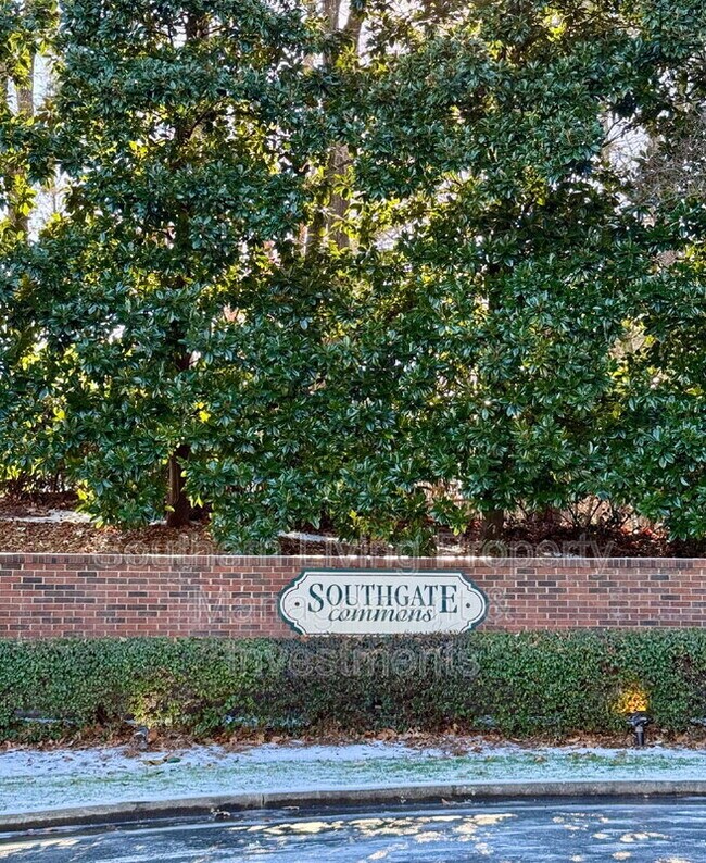 Photo - 8811 Roseton Ln