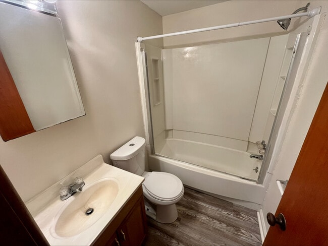 Photo - 1141 Saxe Ave