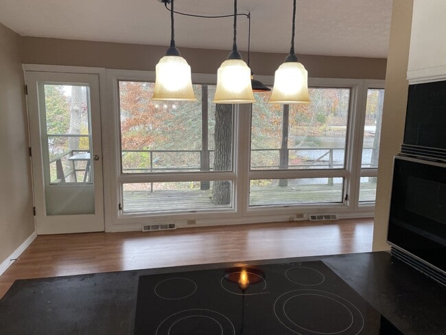 Photo - 4335-4335 Ormond Dr Apartments