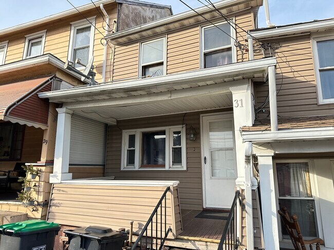 Photo - 31 Broad St House