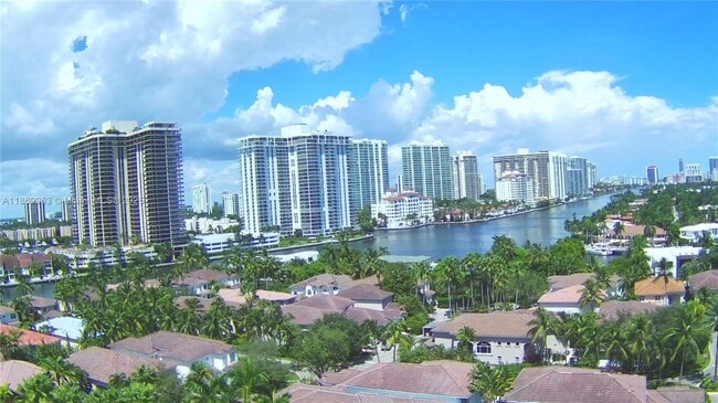 Photo - 19380 Collins Ave Unit 708