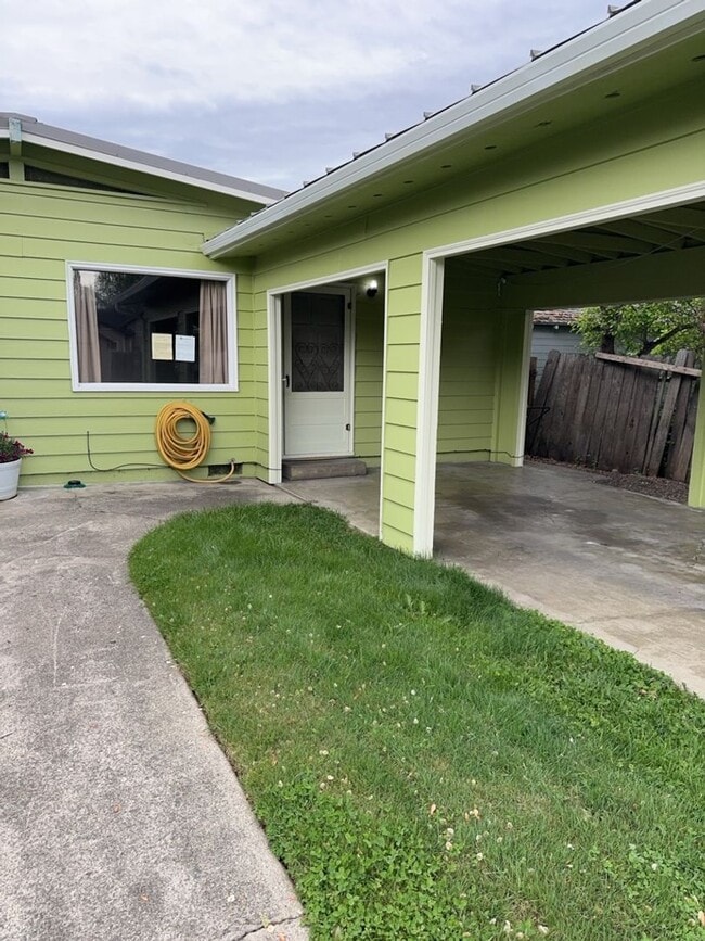 Photo - 1110-1112 W 8th St Unidad 1110 W 8th St