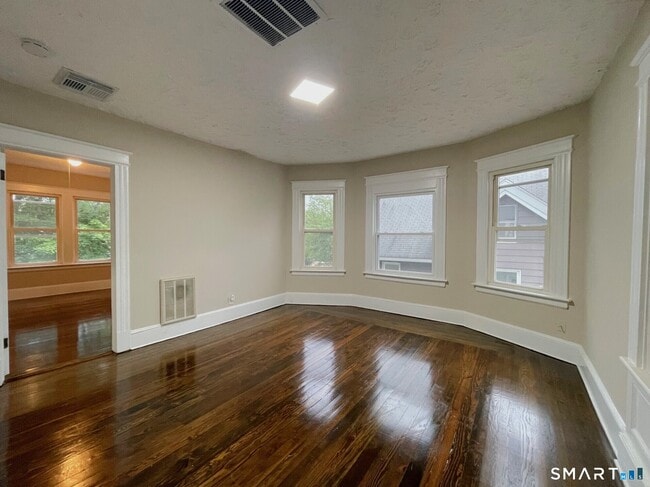 541 Church St Unit 3
