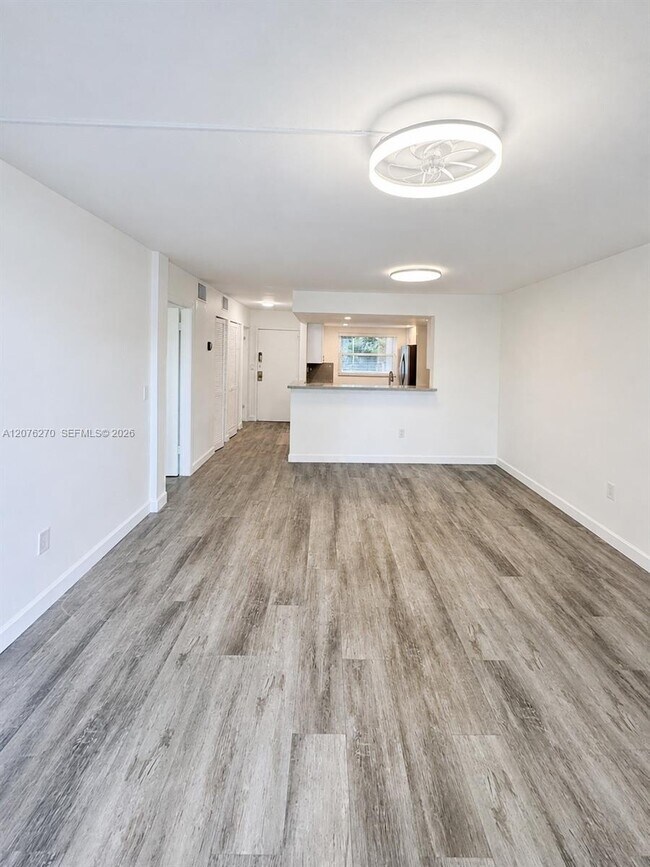 Photo - 4000 NE 170th St Unit 206