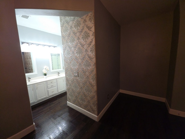 Photo - 17004 W Halifax Ln