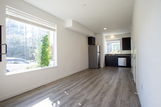 Photo - Stylish 2-Bedroom Townhouse in St John's R... Unit 45-01