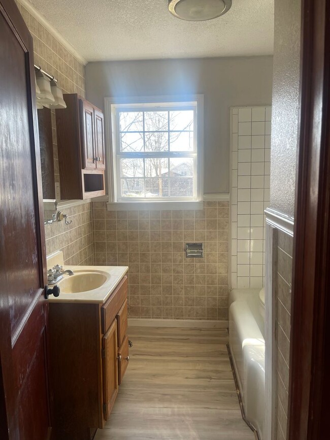 Photo - 1011 S Rinker Ave