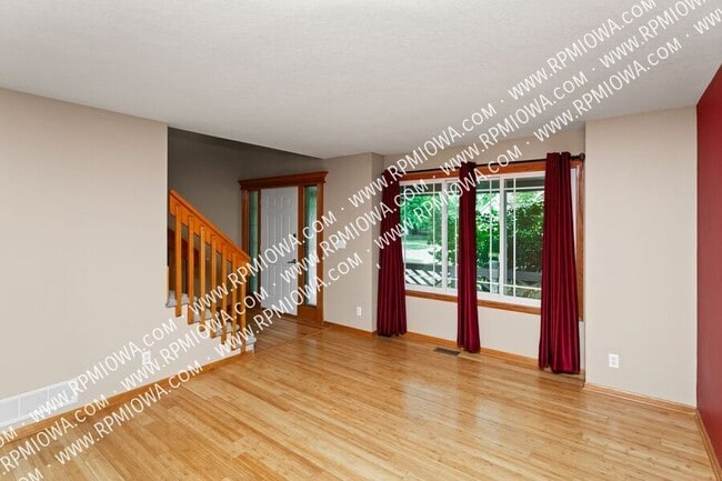 Photo - 8912 Highland Oaks Dr