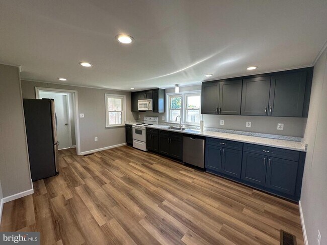 Photo - 938 Forrest Dr