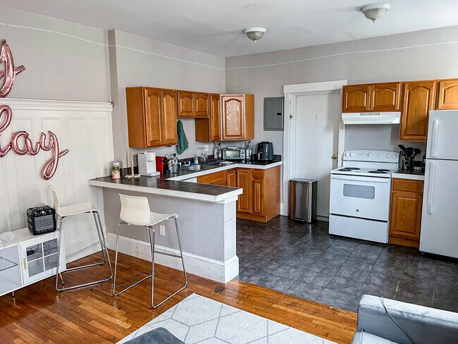 1066 Commonwealth Ave