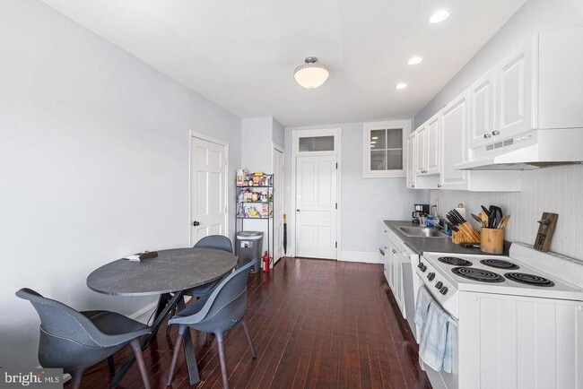 Photo - 231 Pine St Unit 4F