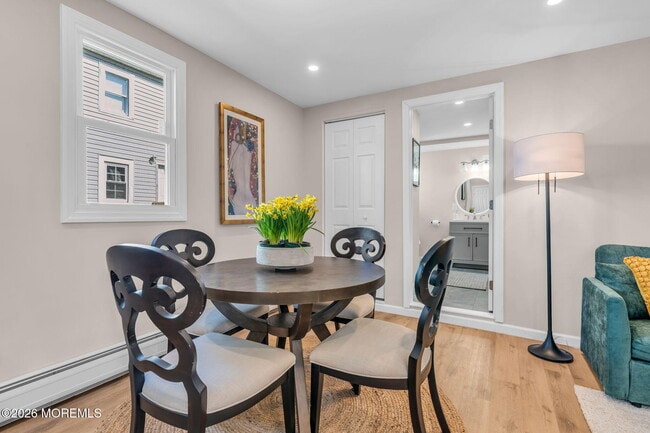 Photo - 282 Carr Ave