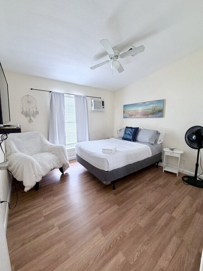 "Available Room in Shared Accommodation"