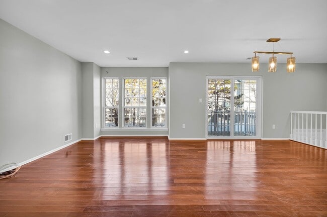 Photo - 40 Cottonwood St