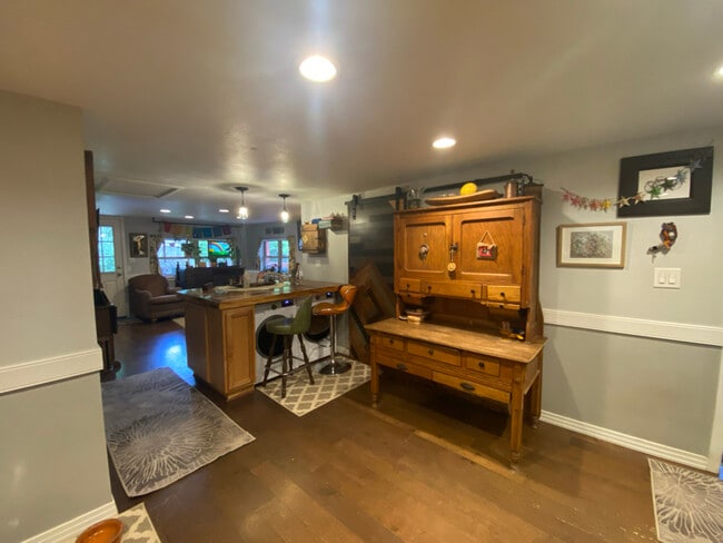 Photo - 417 N Loomis Ave