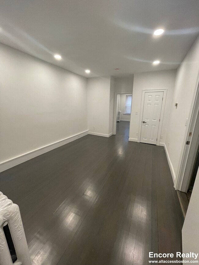 Photo - 31 Temple St Unit 2F