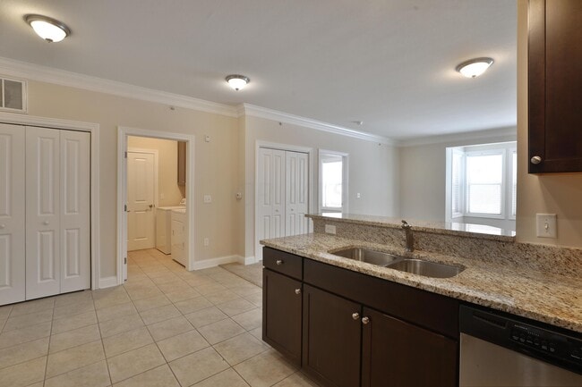 Photo - 960 Perry St Unit 207