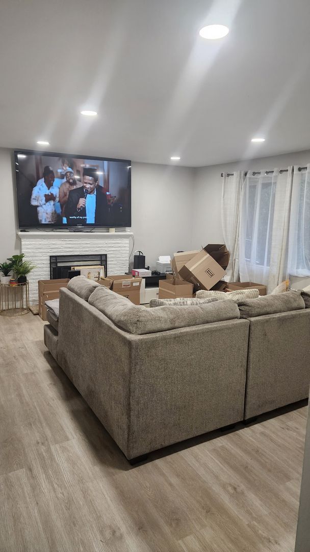 Photo - Renovated 4-Bedroom Single-Level Home in Quiet Kent Central Location