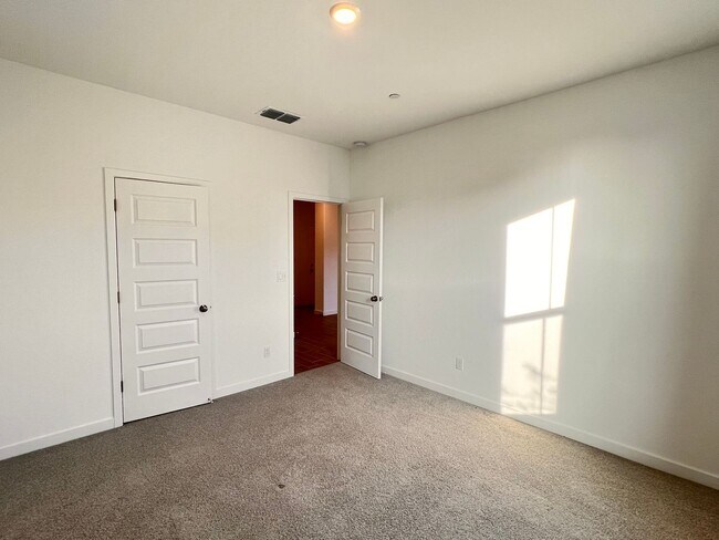 Photo - Northwest Bakersfield