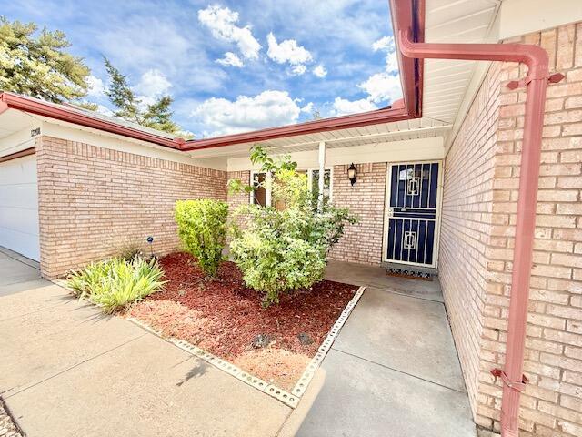 Photo - 12208 Victoria Falls Dr NE