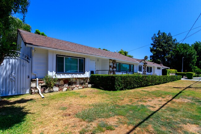 Photo - 13739 Erwin St