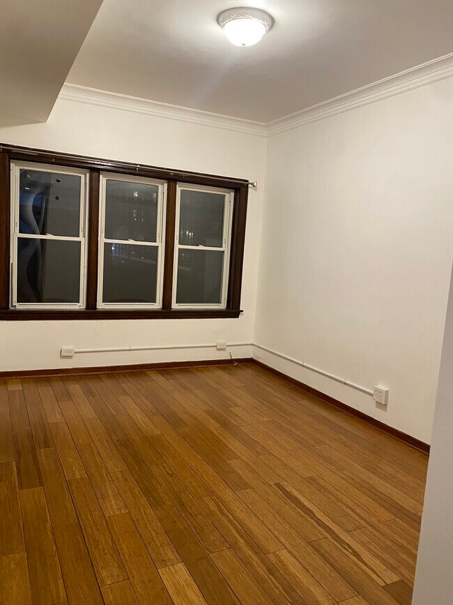 Photo - 1800 W 21st Plz Unidad 1 Floor Rear