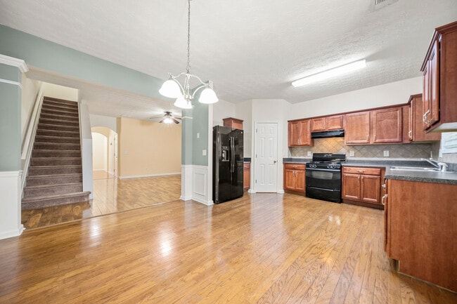 Photo - 1262 Adcox Square