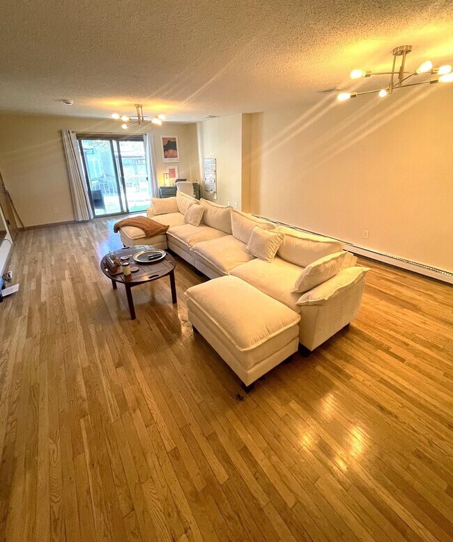 Building Photo - 213 69th St Unit 1