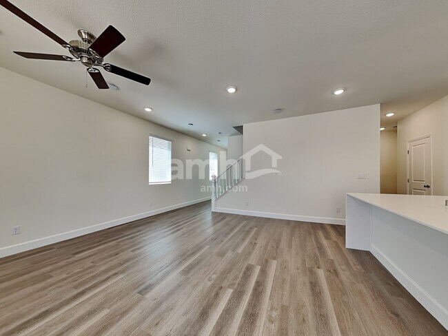 Photo - 10328 Medusita St