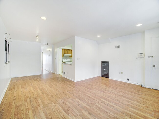 Photo - 25 Skillman Ave Unit 1