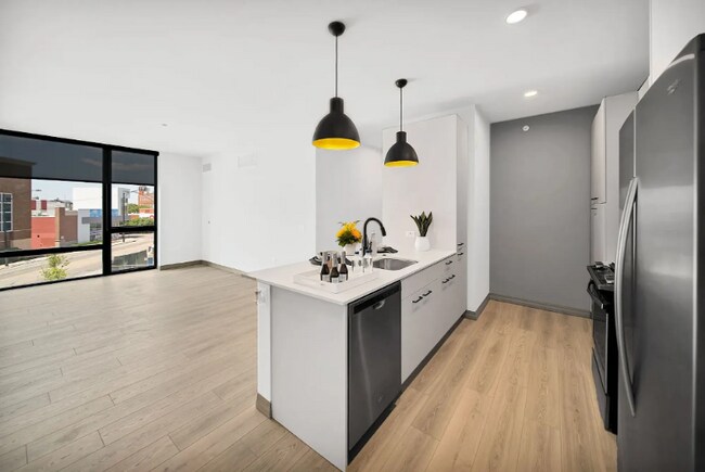 Photo - 2131 N Elston Ave