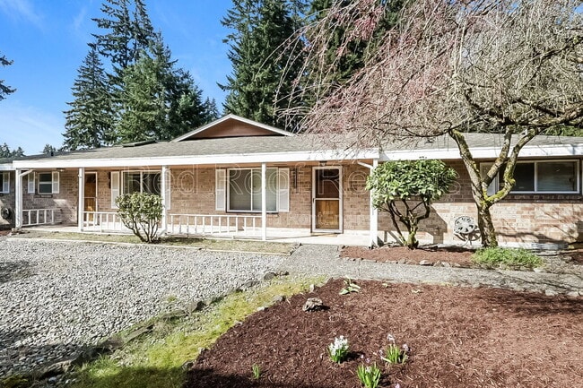 Building Photo - 4414 67th Ave W