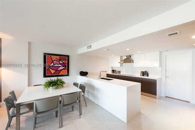 Photo - 199 Ocean Ln Dr Unit 206