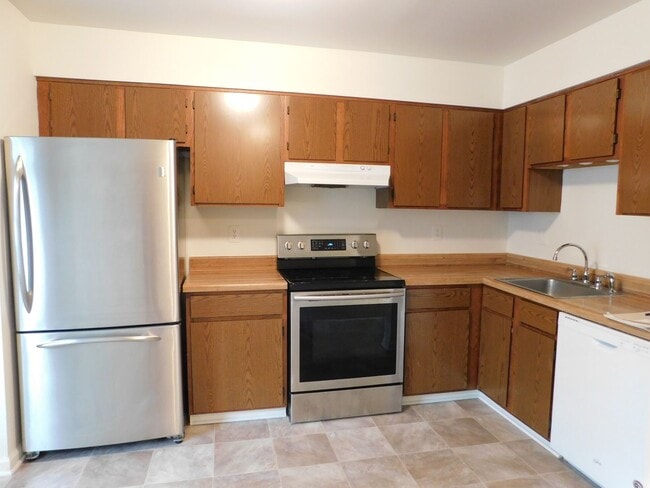 Photo - End Unit Townhouse!!