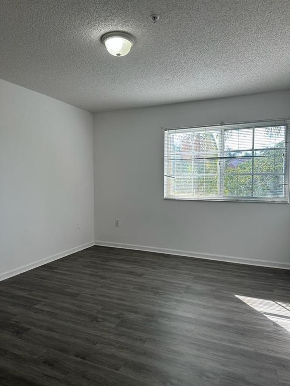 Photo - 4844 N State Rd 7