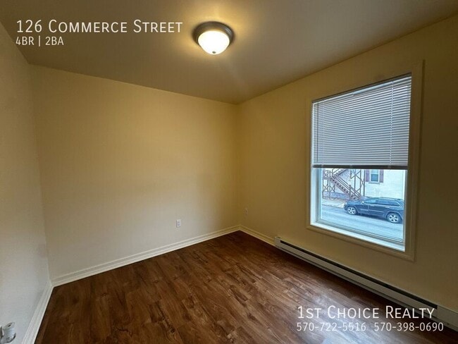 Photo - 126 Commerce St