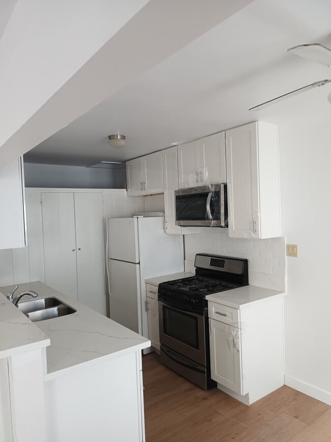 Photo - 554 8th St Apartamentos Unidad A