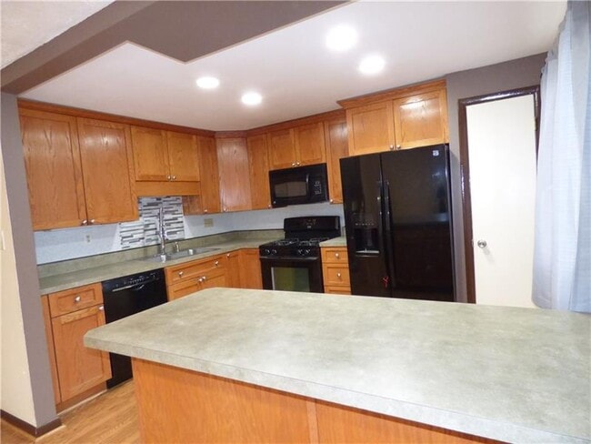 Photo - 794 Wheatland Cir