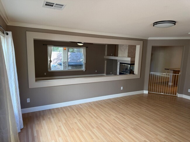 Photo - Beautiful Royal Highlands Home with stylish upgrades thoughhout!