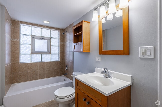 1BR, 1BA -Bathroom