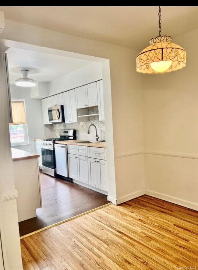 Photo - 31-14 71st St