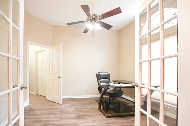 Photo - 203 Colony Creek Dr