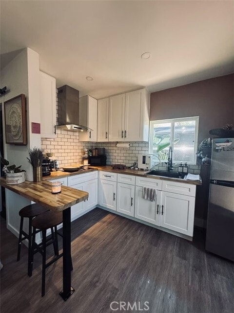 Photo - 14828 Saticoy St