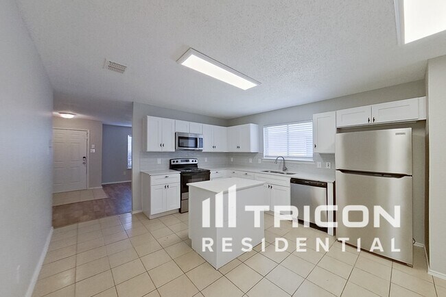 Photo - 2922 Marquis Ln