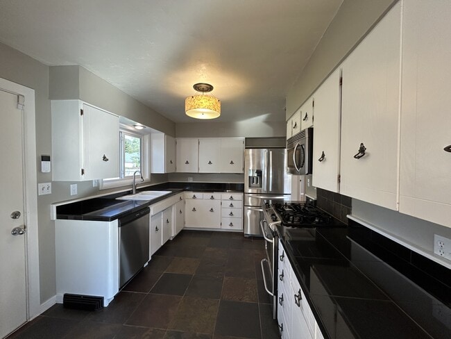 Photo - 1311 E Maple Ave