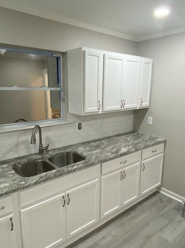 Photo - 4 BEDROOMS 2 BATHS! SECTION 8 ACCEPTED!!