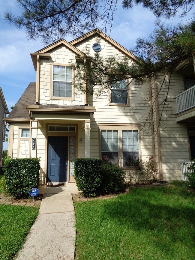 Building Photo - 23624 Wildwood Green Way