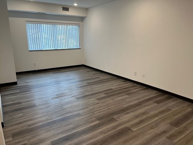 Photo - The Eastview