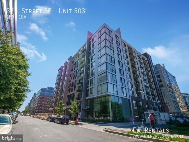 Photo - 37 L St SE Unit 503